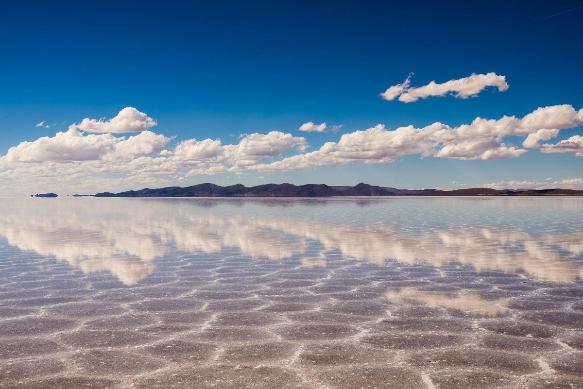 The desert that becomes a mirror