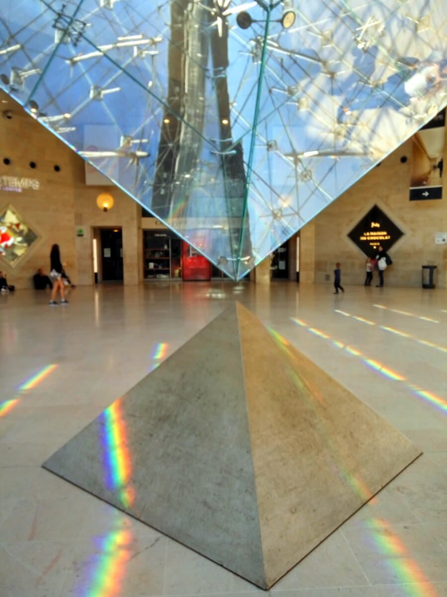 The Inverted Pyramid, Louvre, Paris.